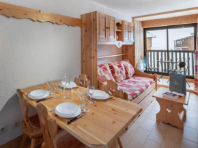 Studio cabine avec loggia, cuisine équipée et services inclus - FR-1-640-52